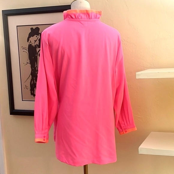 Crown & Ivy, Vibrant Pink/Orange,Women's Pink Ruffle V-Neck Top, EUC, Size XL - Picture 4 of 13
